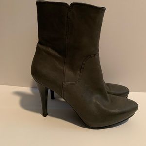 NWOT Sesso Calfskin boots
